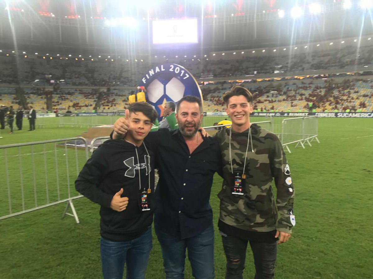Imposible olvidar !!!!!! Gracias cuerpo Técnico, médicos, Utileria, colaboradores, comisión directiva y a todos los jugadores por esta enorme alegría al conquistar la Copa Sudamericana