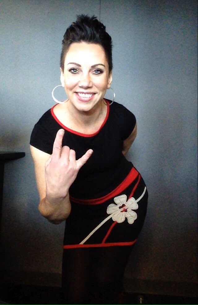 CCStone6's tweet photo. Always smile and give 🤘🏼to anyone that tries to cut you down.  YOU ARE SO MONEY, BABY!!  Would LOVE to kick it with ya tomorrow!! 6-10am #KISW https://t.co/6h9sGJBmkw