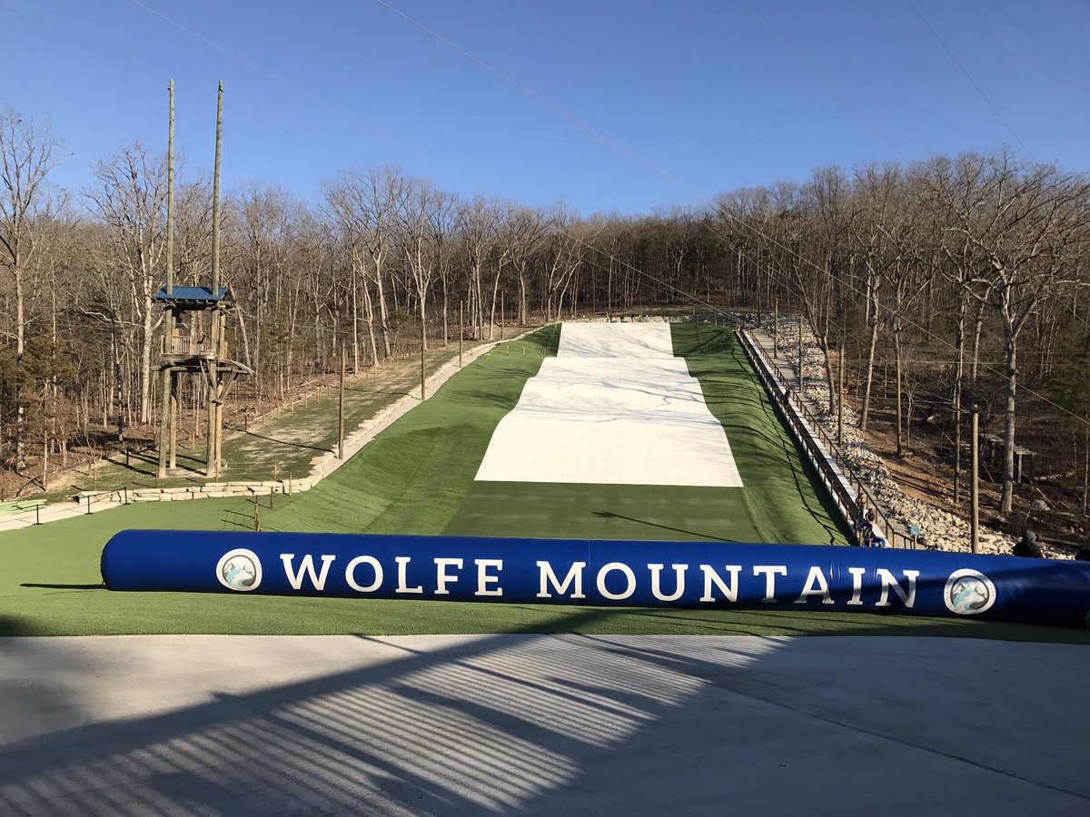 houstonk07's tweet photo. How does BI celebrate the upcoming Christmas break? At Wolfe Mountain Snow Plex! #birocks #tubingisfun #itgoesreallyfast https://t.co/Azmve0pZh4