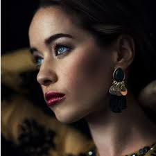    Happy 29th birthday to the beautifull Queen Anna Popplewell!  