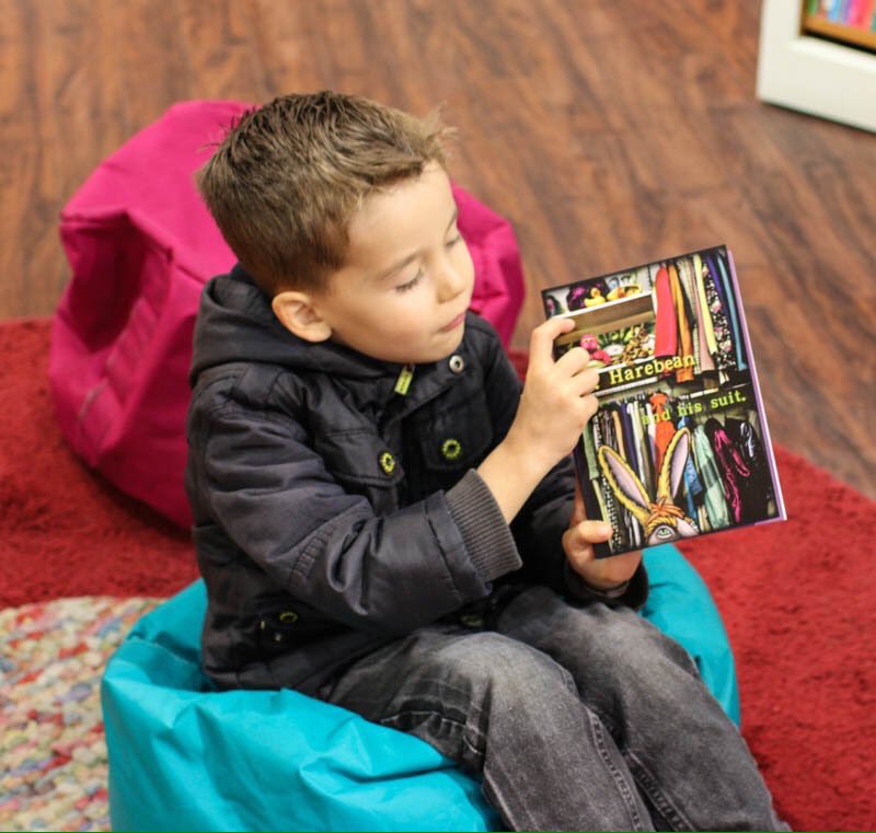 #ChristmasShopping in #Norwich today? Hop up to @JarroldsNorwich or <a href="/TheForumNorwich/">The Forum Norwich</a> &amp; seek out my little book. Just £4.99 which all goes to <a href="/break_charity/">Break</a> to support next year's @GoGoHares2018 #sculpturetrail event 💖🐰💖