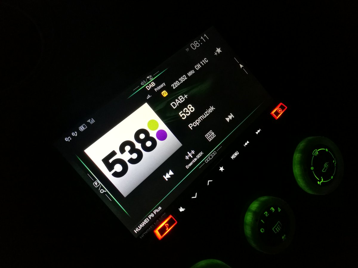 FullOption_nl's tweet photo. Luister jij op op #top #kwaliteit naar de #kersthits?
Met #DAB+ luister je zonder #ruis naar jouw favoriete zenders!

De Alpine NL INE-W710D heeft naast een DAB+ tuner ook AM/FM tuner en kunt u gebruik maken van #Apple #Carplay en #Android #Auto.

https://t.co/gfwGxWhOt6 https://t.co/sUH3R6XyV8