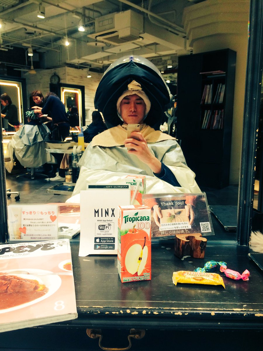 三山 寛宰 Kansai 2年ぶりのパーマ そして初挑戦のエアーウェーブ エアーパーマ だ 大掛かりな機械でやるから少し恥ずかしい笑でも仕上がりが楽しみやな