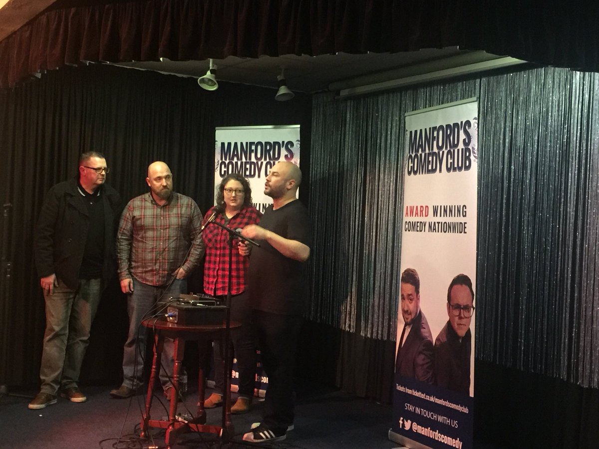 ManfordsComedy's tweet photo. This is the moment @vinceatta was convinced that the bloke on the left was our very own @Colin_Manford, here is a photo for evidence!!! https://t.co/GJ7gczyp1b