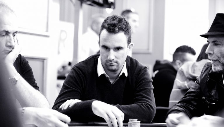 bit.ly/2onOF2k <a href="/Alessioisaia/">Alessio isaia</a> <a href="/GianlucaSperanz/">Gianluca Speranza</a> e <a href="/Galb83/">Gabriele Lepore</a> promossi #Day4 #MainEvent #PSCPrague <a href="/PokerStars/">PokerStars</a> 49 left