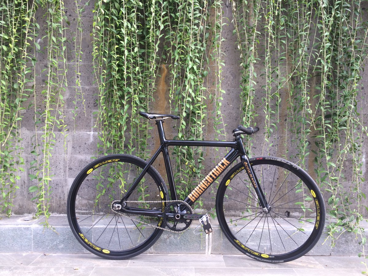 Wts ws fnr ellipse goodcond. Lokasi bali. Line : @mahesaputra18 #fnfjb #rbjb