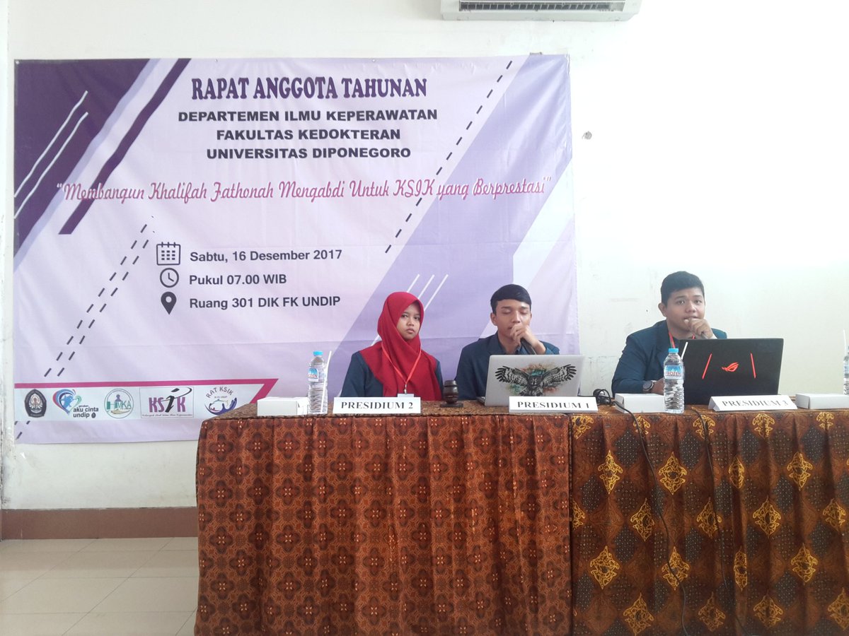 [LIVE REPORT]
RAPAT ANGGOTA TAHUNAN KSIK 2017
Bertempat di Ruang 301 DIK FK Undip

KSIK BERKARYA
Berprestasi, Kreatof, Jaya!!