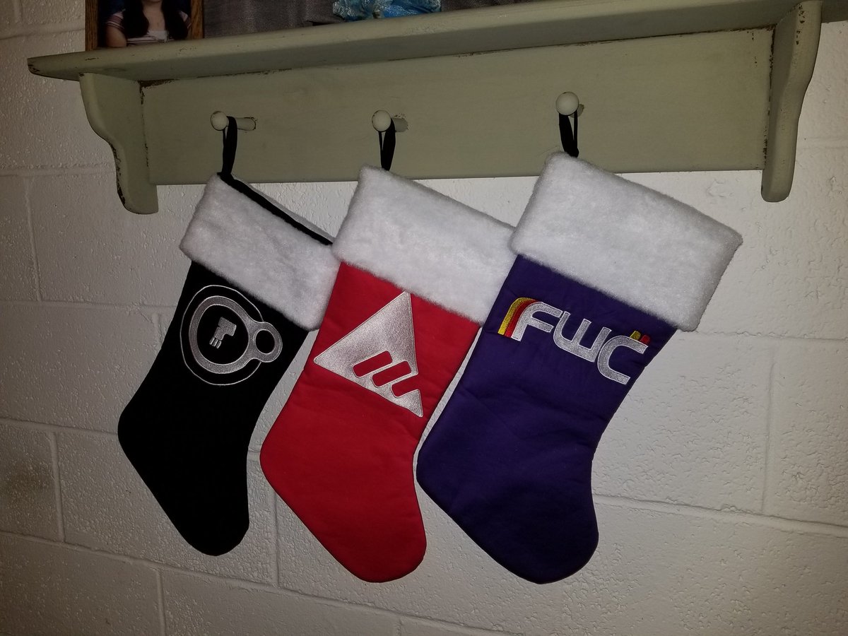 Thanks again <a href="/nerdandneedle/">Elaine</a> as these came in the other day and just had a chance to open it. They look awesome! #Destiny2