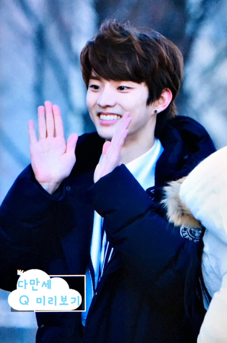 THEBOYZ_WORLD's tweet photo. PREVIEW) 171216 하이터치회 #큐 #Q #더보이즈 #THEBOYZ  #지창민 https://t.co/3rrUhgaf54