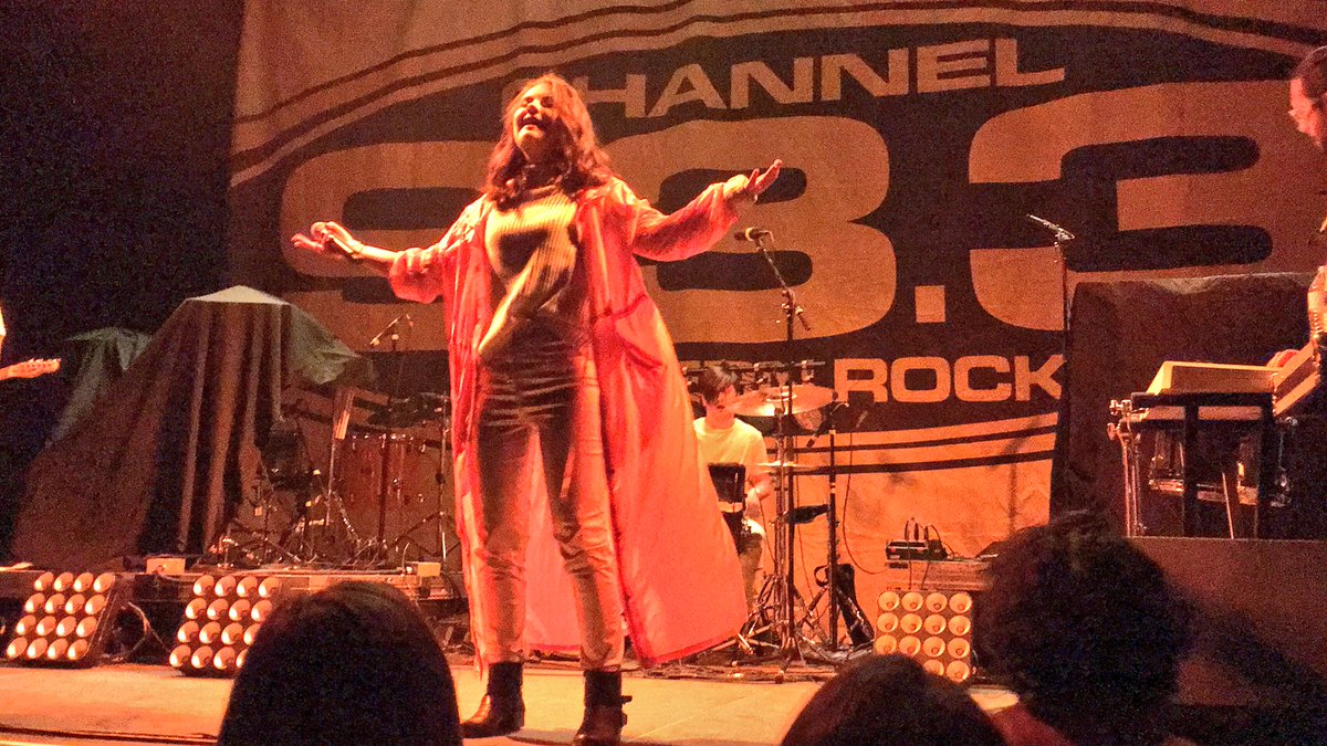 MSanchez_1992's tweet photo. My girl @IoliteMusic SLAYYYYYYED #HTFTH2017 @KTCLchannel933 https://t.co/8cw9RTTWBe