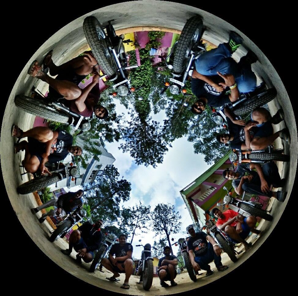 Riders are off to #YearEndRide #KolliHills more pics to come soon 

#RoaringRides #Yezdi #Jawa