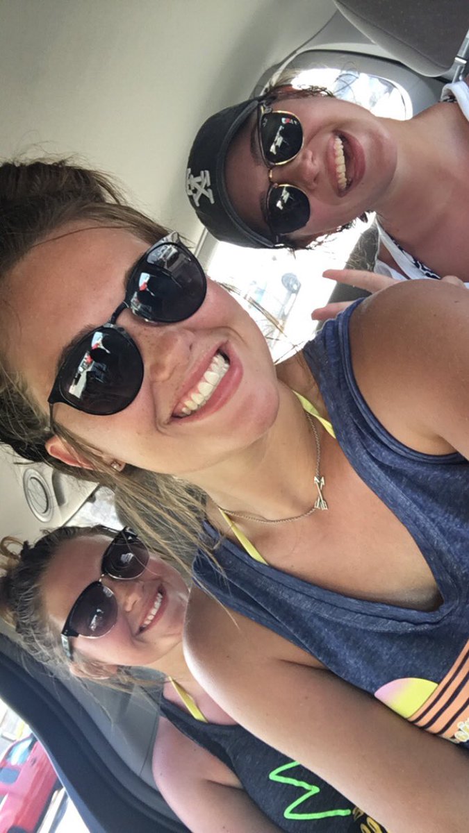 LaurylStegall's tweet photo. Missing my girls and BAMA😕🤷🏽‍♀️ Summer wya? https://t.co/gGVTXvufcY