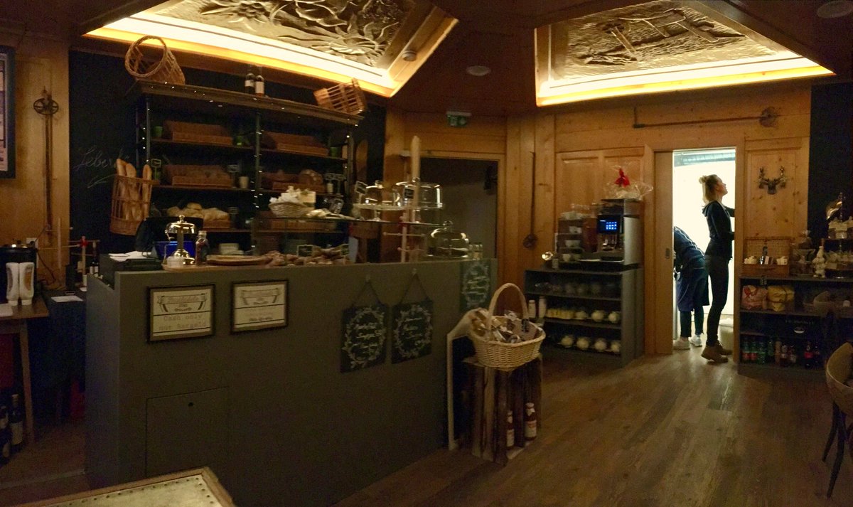 Having my first Coffee at Gibgers Brotlaedele , Zuers ....fantastic Bakery and snacks