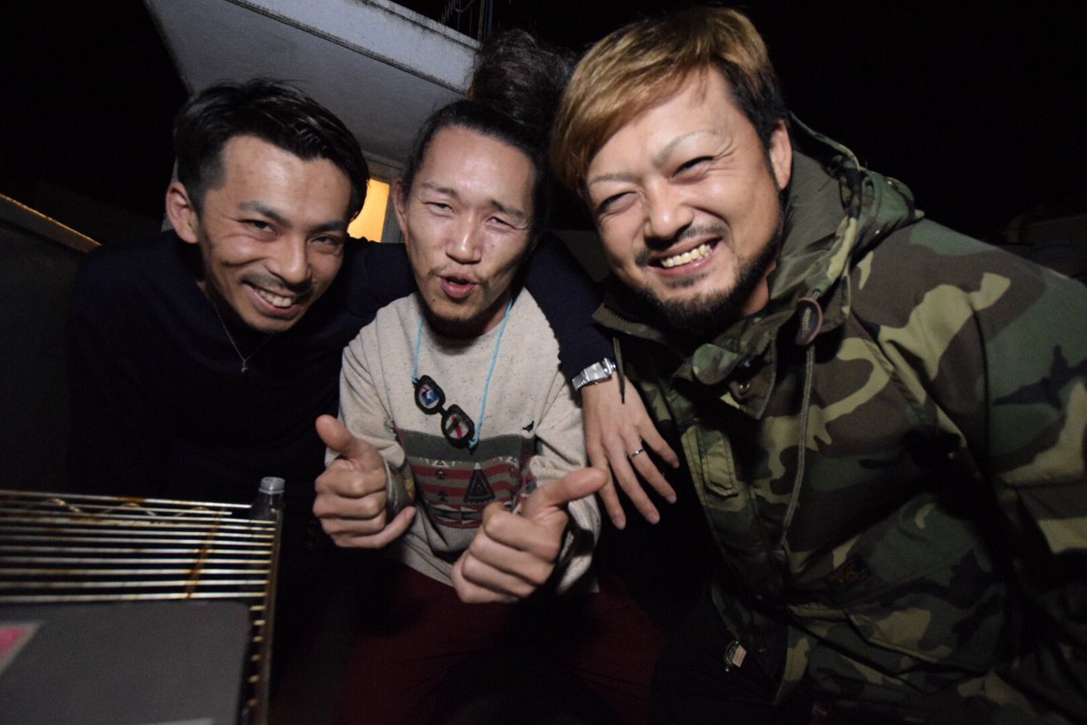 crib_onomichi's tweet photo. 本日💥福山でも楽しそうなイベントがありますよ〜😛🙌🙌
小倉からMARVELOUSが来るみたいですね🤡🎄
IZUも出るみたいなので尾道の人も是非、遊びに行ってみて下さいませ🚗💨💨
REGGAE好きはCheck!Check❗️
Web Shop https://t.co/B0Sg32wb2f
#crib #尾道 #IZU #rep_ambitious #tag_dock #SHO_G https://t.co/xVHa84fhtq