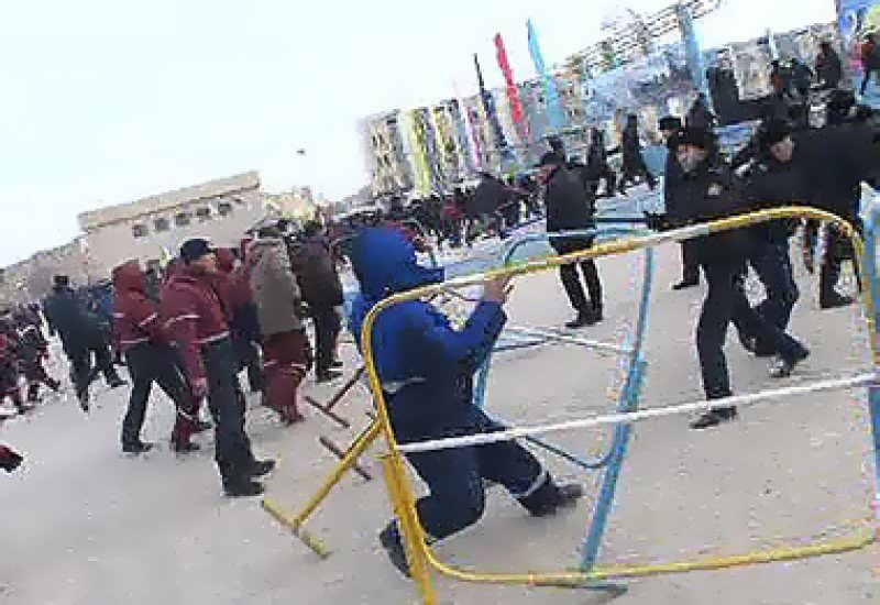 16 декабря 2011 года казахстанские власти расстреляли бастующих нефтяников в городе Жанаозен