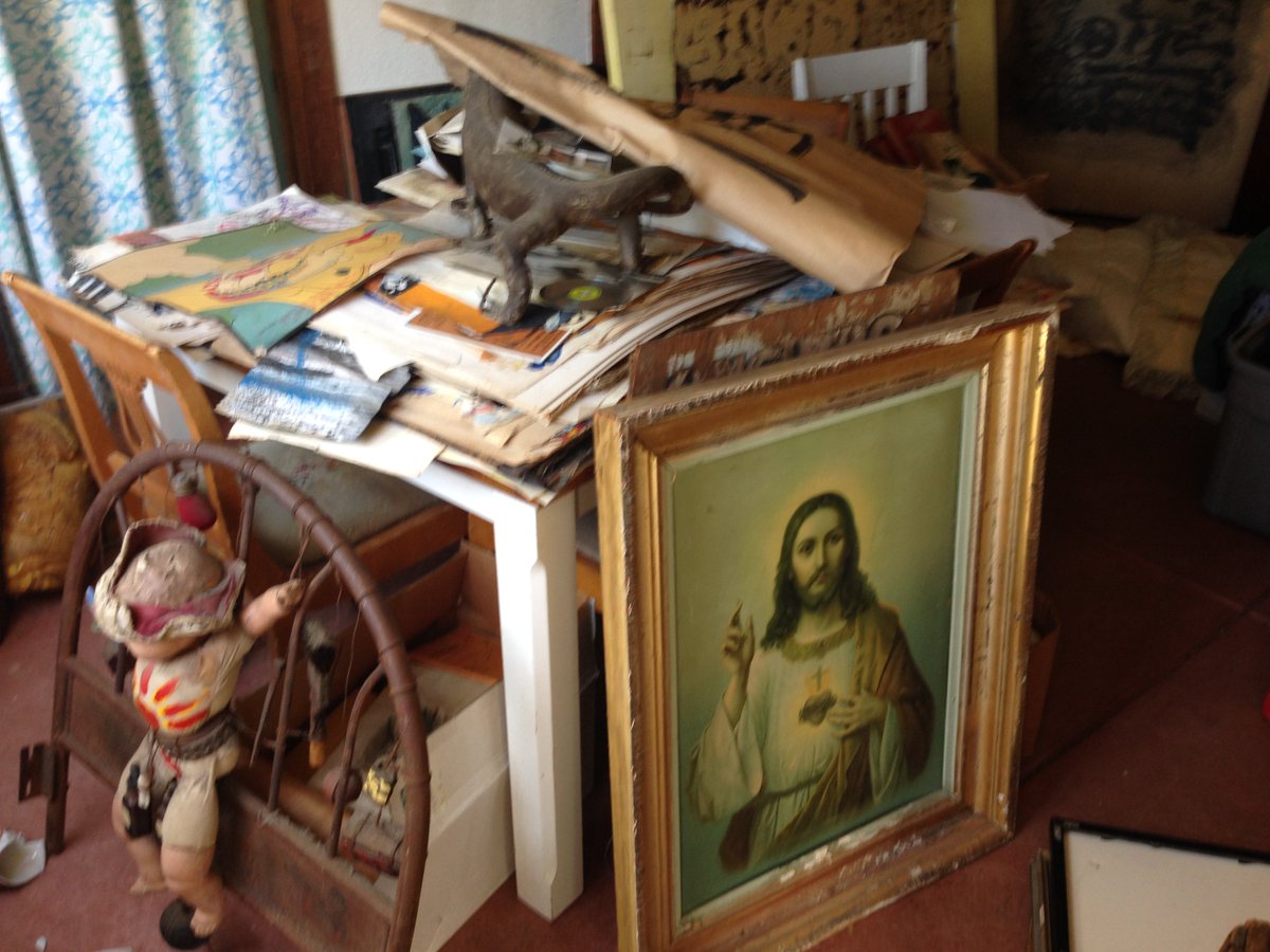 Doing a big project needed more room. I opened a sheddio I haven't used in 20 years , and started working in my big old studio outback again, loving it !!!