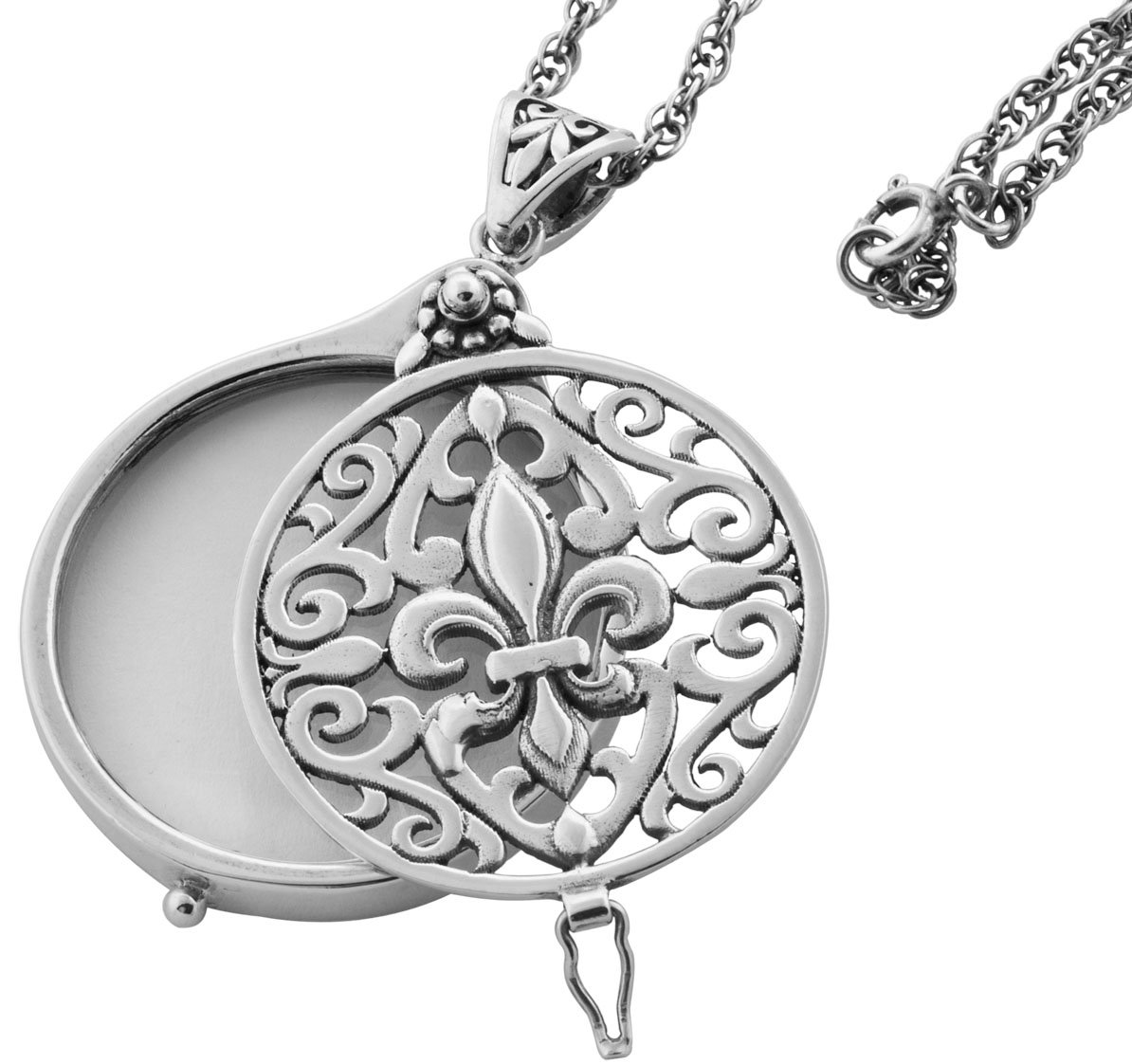 Magnifying Glass Pendant on Chain
Shop now:
ow.ly/bGG730aAIy6
#pendant
#magnifyingglasspendant
#sterlingsilver
#gift