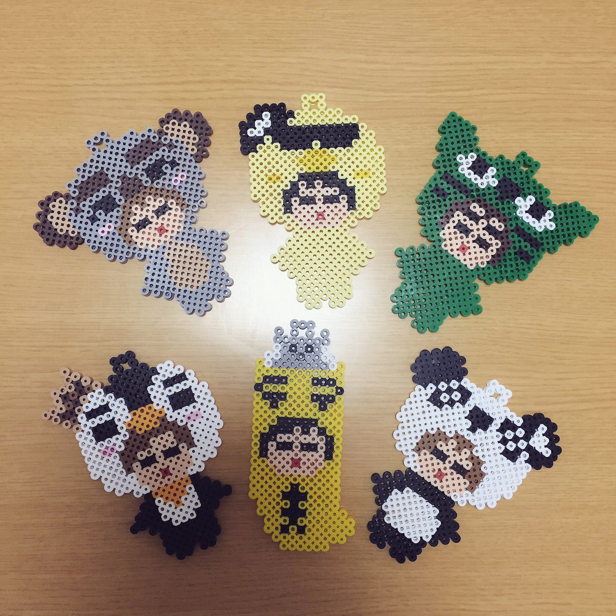 そうちゃんママ アイロンビーズで2pmのyazooキャラのメンバー作ってみた アイロンビーズ 2pm Yazoo キャラクター コアラクン ニックン Pi Young ウヨン Ok Cat テギョン 皇帝ペンペン ジュノ チャンナナ チャンソン Pan K Jun K モチーフ