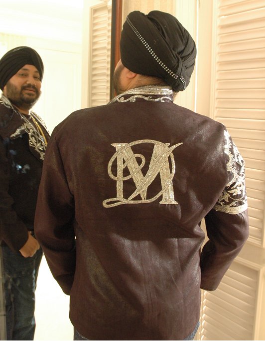 RJ_Chapatti's tweet photo. "@dalermehndi: M for Music ,M for Magic ,M for Money,M for Mehndi #JustSaying #DailyDaler https://t.co/gjW5t0redH" Tb M de Melendi, ojito!