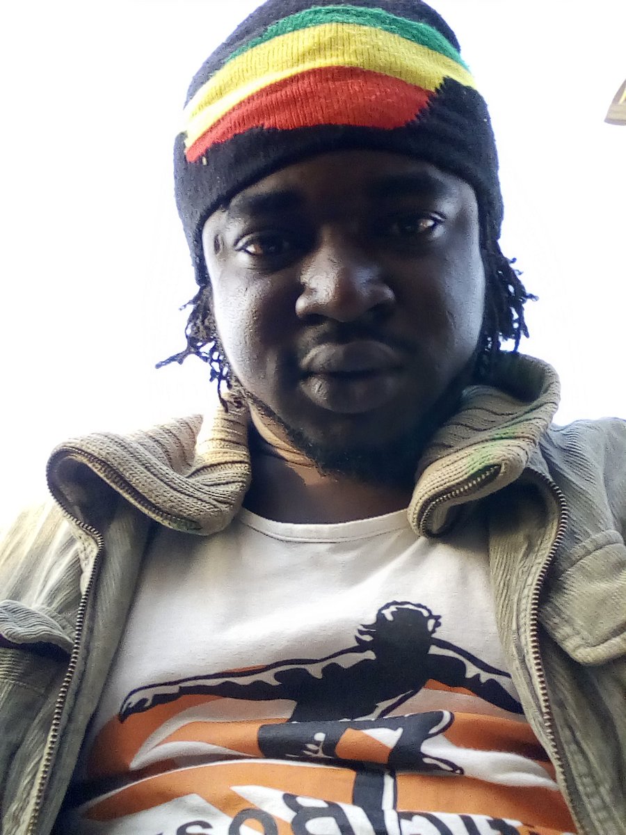 MECOU5's tweet image. Bonjour les fans les ami et la famille.yopouyaaaa