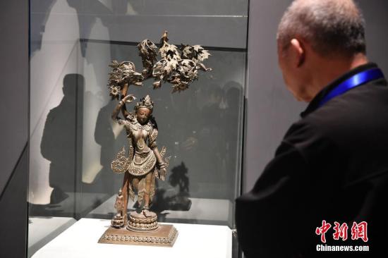 om2200xv's tweet photo. ‘बुद्धको जन्मथलो—नेपाल राष्ट्रिय संग्रहालयका सिर्जनाको प्रदर्शनी’ डिसेम्बर १५ तारिखदेखि छङतुमा शुरू। ३ महिने प्रदर्शनीमा नेपालको राष्ट्रिय संग्रहालयका ३० वटा मूल्यवान पुरातात्विक मूर्तिहरू पहिलोपटक विदेशी भूमिमा प्रदर्शित। 
“来自释迦牟尼佛的故乡——尼泊尔国家博物馆馆藏珍品中国首展 https://t.co/hV0MsJ5qrE