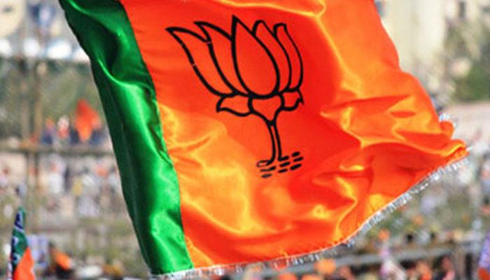 ARPITSA51017935's tweet photo. Gujarat Assembly Elections 2017 highlights : Over 68% voter turnout in 1st phase, confirms EC
  The next phase, for which PM Modi and Rahul Gandhi are campaigning now,  will be held on December 14.
BJP-110-119   100% out of 182 seats, my according https://t.co/3ZmCNZvl4A