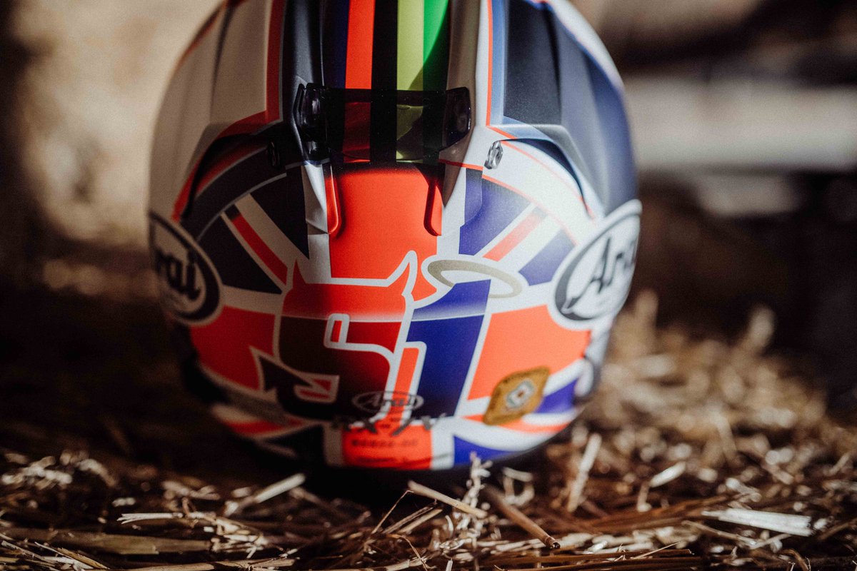 Check out this Arai RX-7V full face helmet
BUY YOURS HERE >>>> bit.ly/2yi0S8o
msgbikegear.co.uk
#bike #bikelife #motorbike #northeast
#bikeshop #motorbikeshop #bikesoftheworld #bikegear
#motorbikegear #bikeaddict
#ukbikeshop #helmet #arai #araihelmet