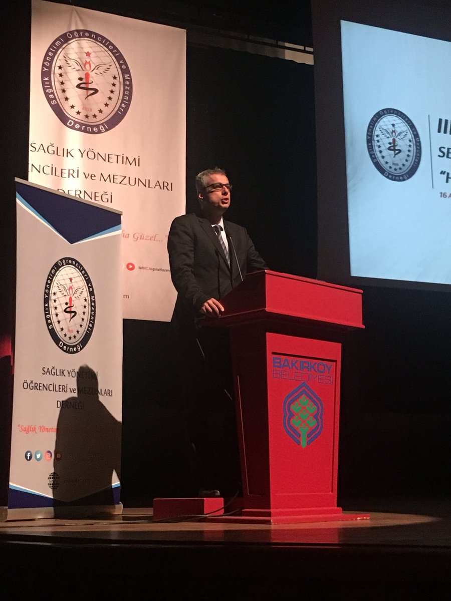 sayomdernegi's tweet photo. Prof. Dr. Kemal Memişoğlu sağlık yönetimi öğrenci ve mezunlarının il sağlık müdürlüğü olarak yanlarında olduklarını belirttiği kounşmalarını yapmaktadır. https://t.co/B0J4WVQhAv