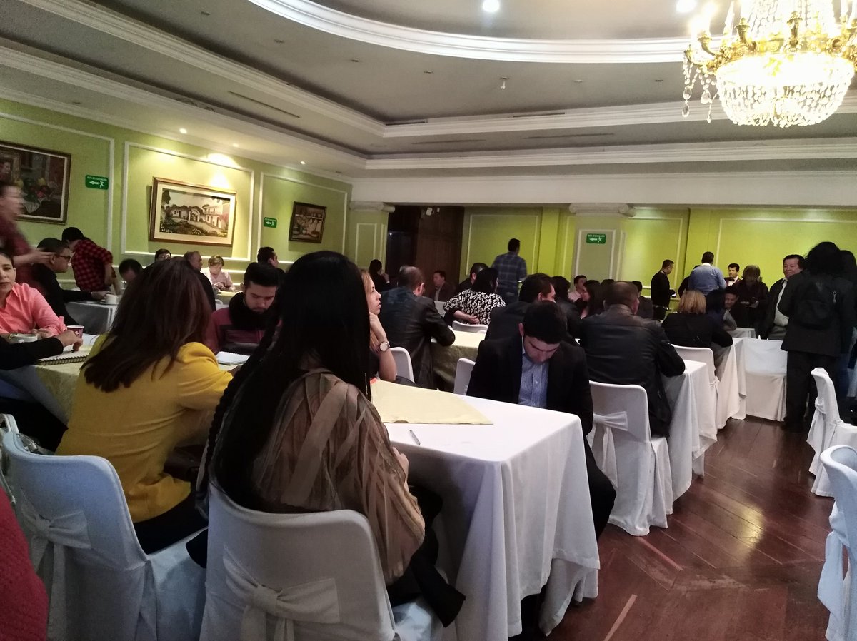 arlexortegatol's tweet photo. Seguimos haciendo escuela.
Hoy en Bogotá capacitación Gerente de Campaña. https://t.co/9y93NzWIDg