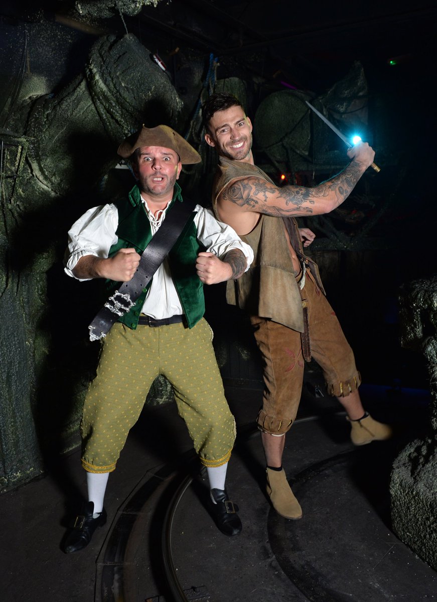 scottpgall1's tweet image. Its time to do battle in neverland. Showtime. @PeterPanBPL @WGBpl @965RadioWave @Jelliofficial @helenbofficial @NortonJames17 @JakeQuickenden @TheMaureenNolan #haventgoteveryonestwitternames yet. 😀😀😀😀