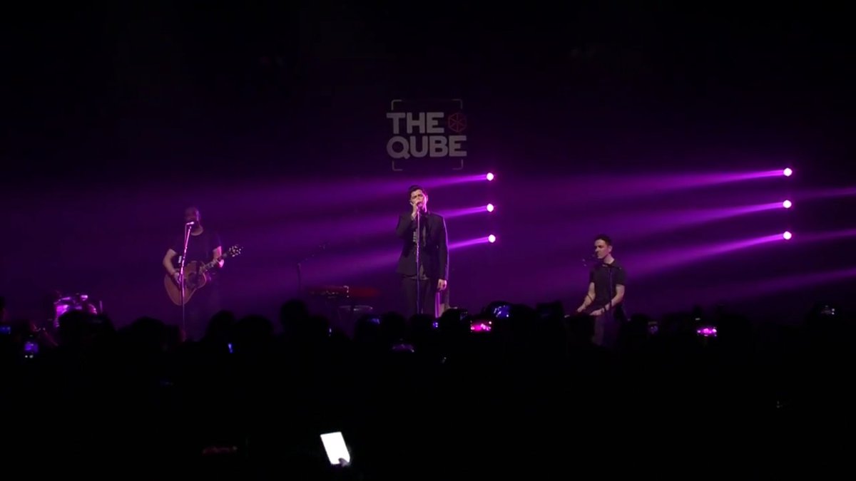 adelegregory79's tweet image. OMG GUYS @thescript @TheScript_Danny WOW WOW WOW !!!!!! YOU GUYS SOUNDED INSANE AGAIN !!!! 👌👌 ROLL ON FEB !!!! HERES THE LINK FOR ANYONE WHO HASN'T SEEN THE LADS ACCOUSTIC PERFORMANCE
m.facebook.com/story.php?stor…
