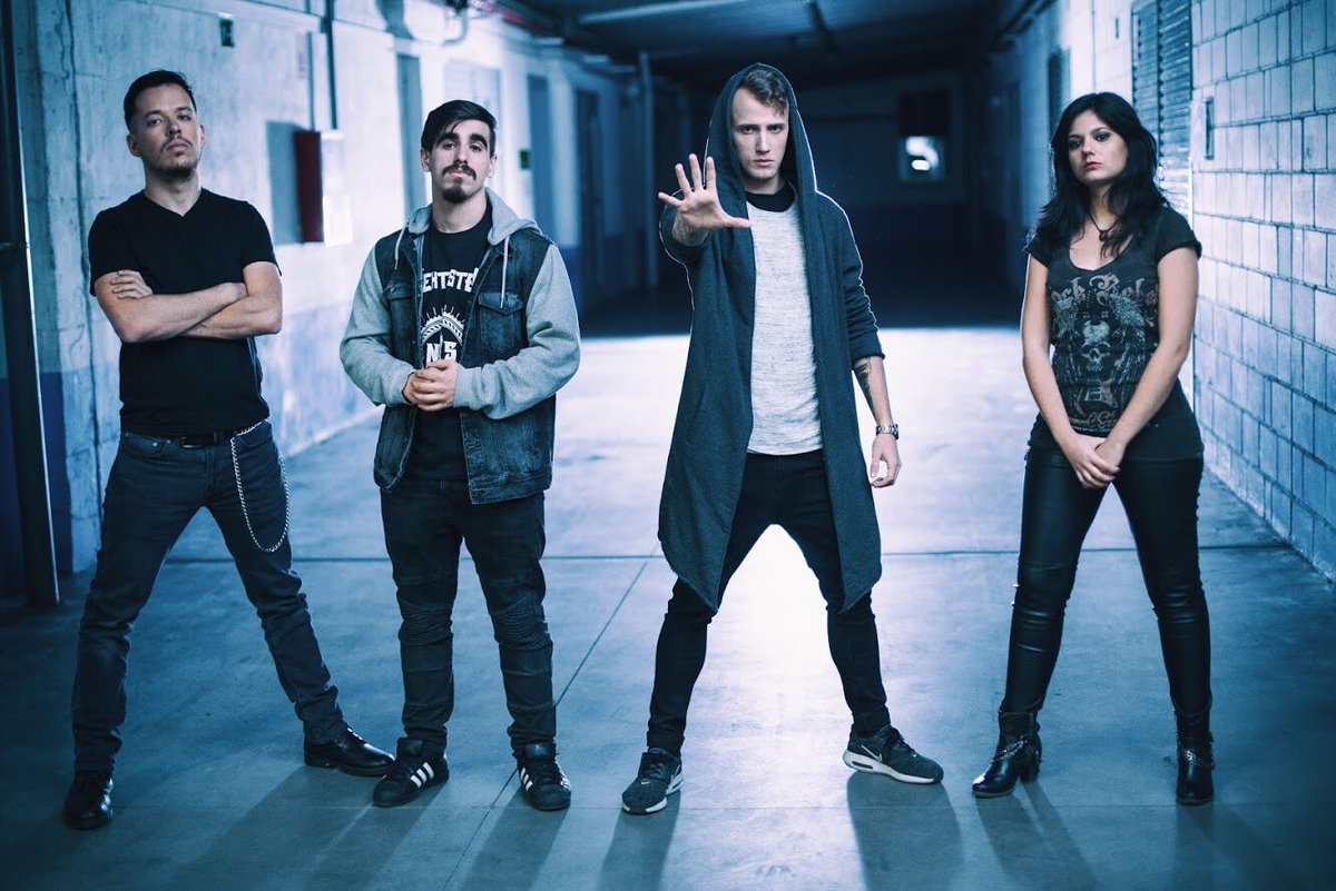 ¡Buen fin de semana a todos!

Have a nice week-end!