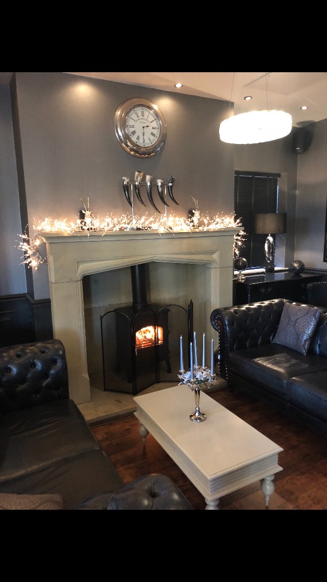EcclestonArms's tweet photo. Who's joining us at the Eccleston Arms today? We still have a few tables available please book to avoid disappointment 01744 881881! We can't wait to see you☺️🌲 https://t.co/lTuLNfhcph