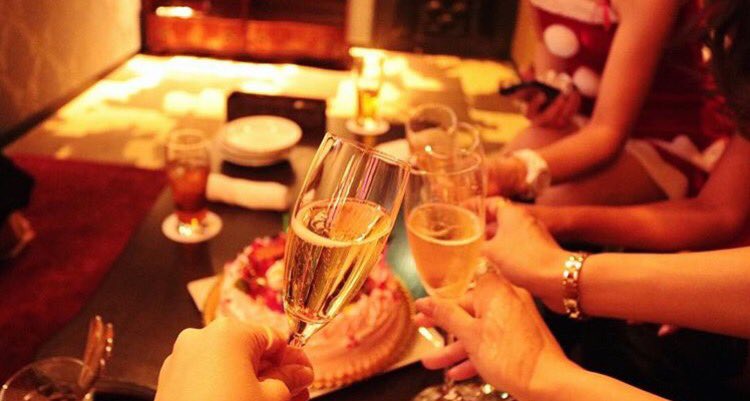 0Fanfare's tweet photo. 今日は、師匠とバイナリー仲間と
忘年会でした🍻

みんなバイナリーで成功して
人生楽しんでいてほんとに嬉しい😍

12月のこり少ないけど良い年越しが
できるように残り頑張ろう💪 https://t.co/wz4qrsU9ME
