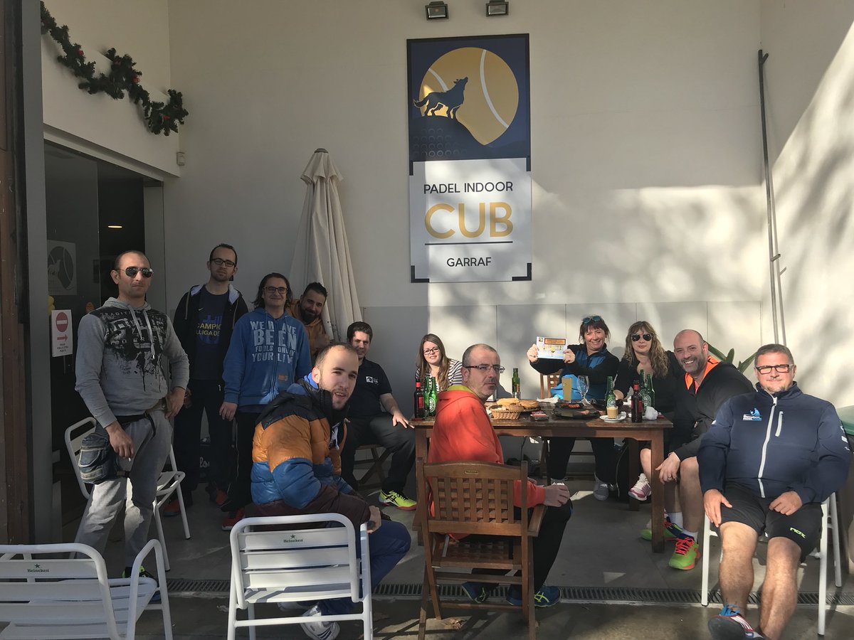 CUBGarraf's tweet photo. Como siempre y aunque algunos se nos han ido, impresionante el ambientillo de la americana. Cracks! https://t.co/HhA3dePQP1