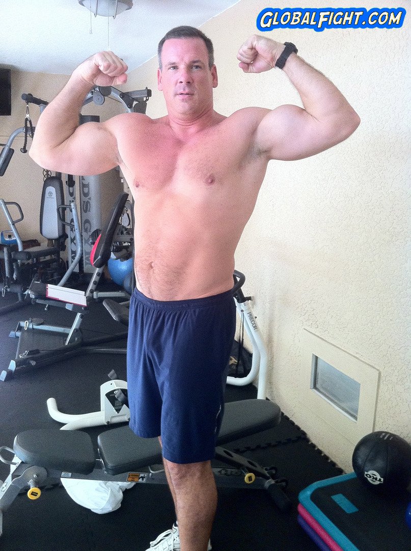 Gay muscle personals Gay big city com