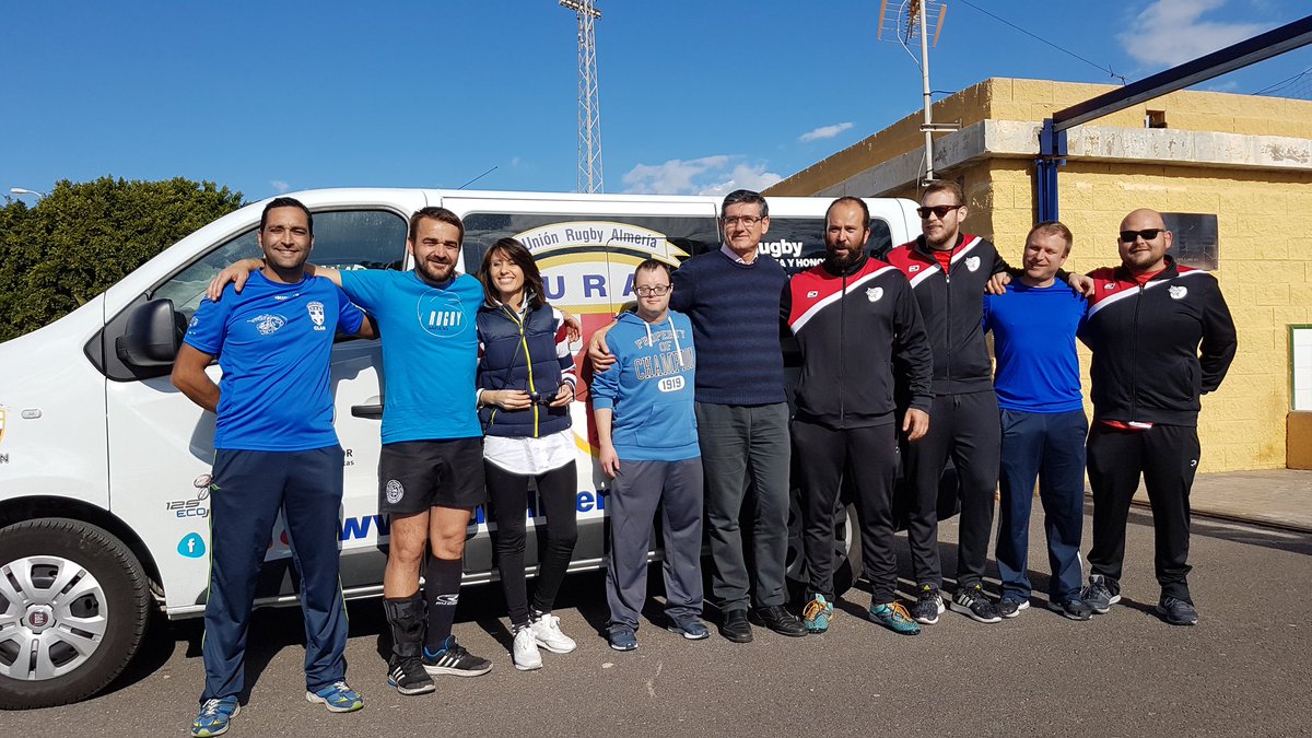 Manuel_CortesP's tweet photo. Esta mañana con @CDMarrajos y @URAlmeria en su jornada de deporte inclusivo. Una actividad en la que han participado niños y niñas de la provincia con el fin de hacer del deporte un recurso de integración. https://t.co/WH9y34Wp9I