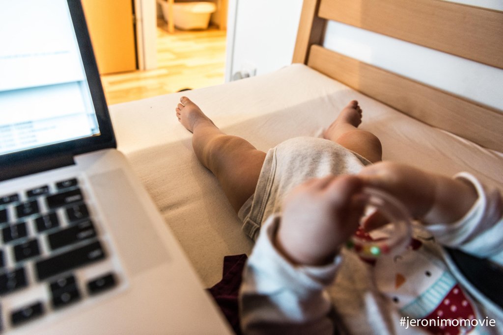 jeronimomovie's tweet photo. Vienna, Austria (December 2017): Our coproducer, drafting #jeronimo emails, in the best kind of company there is.
.
#jeronimo #jeronimomovie #teamjeronimo #southkorea #koreancubans #korea #cuba #koreanmigration #migration #koreandiaspora #diaspora #immig… https://t.co/0kMq5ZlkJx https://t.co/LPzTj5nfrb