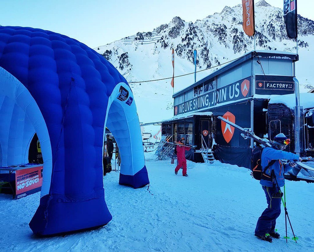 npyski's tweet photo. Ski test Dynastar au Grand Tourmalet.... la journée se présente bien !!! #npy #npy4 #grandtourmalet #dynastar #pyrenees #mypyrenees #ski #neige #freeride #skitest #tourismeenoccitanie #hautespyrenees https://t.co/TOn3z8nU3K https://t.co/wWXFaKAw3D