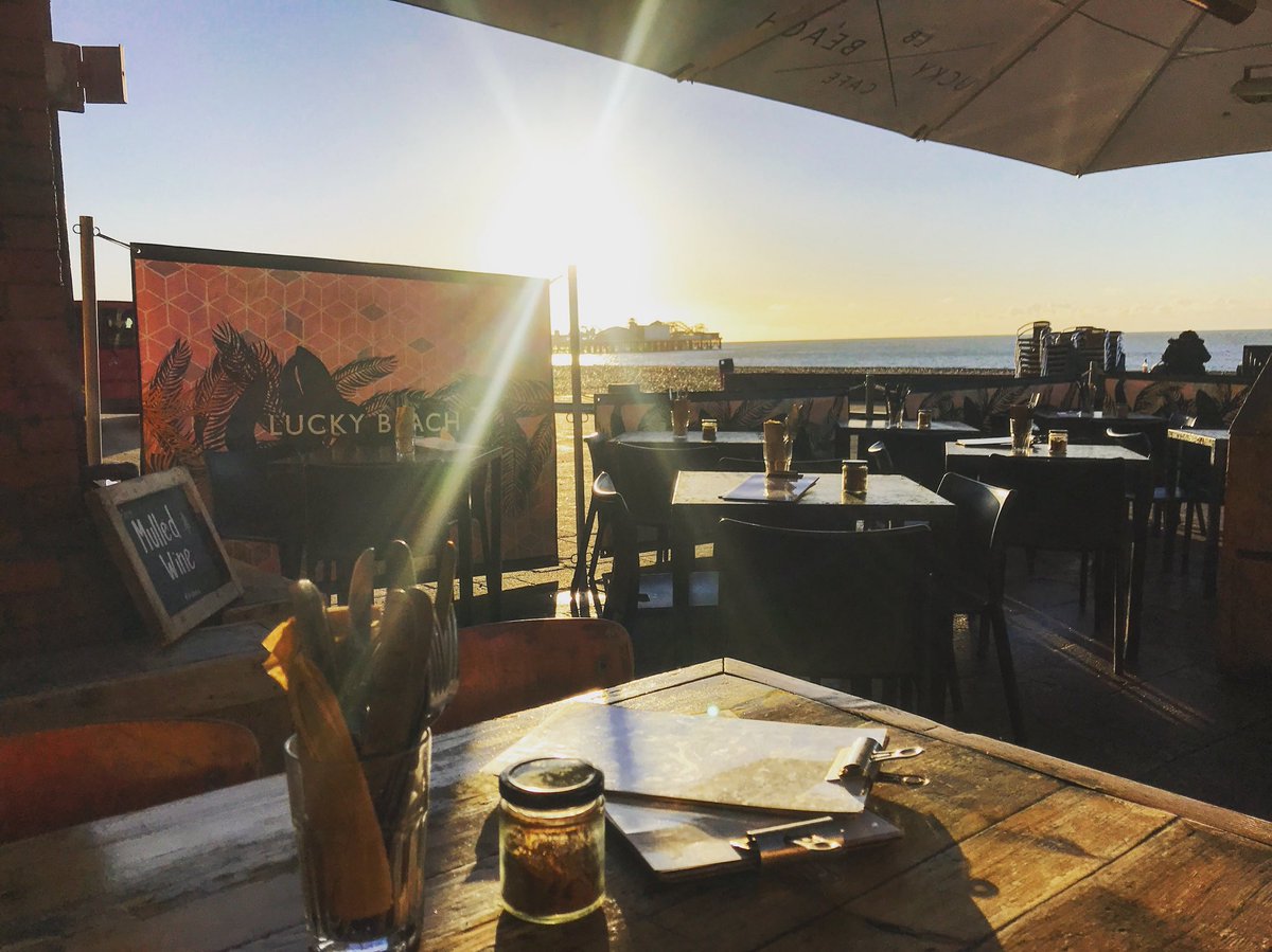 LuckyBrighton's tweet photo. Best view in Brighton this morning 🧡 we’re ready and raring to go, with everything you need for a Christmas shopping time out ☃️ https://t.co/uqKH7JIJW0