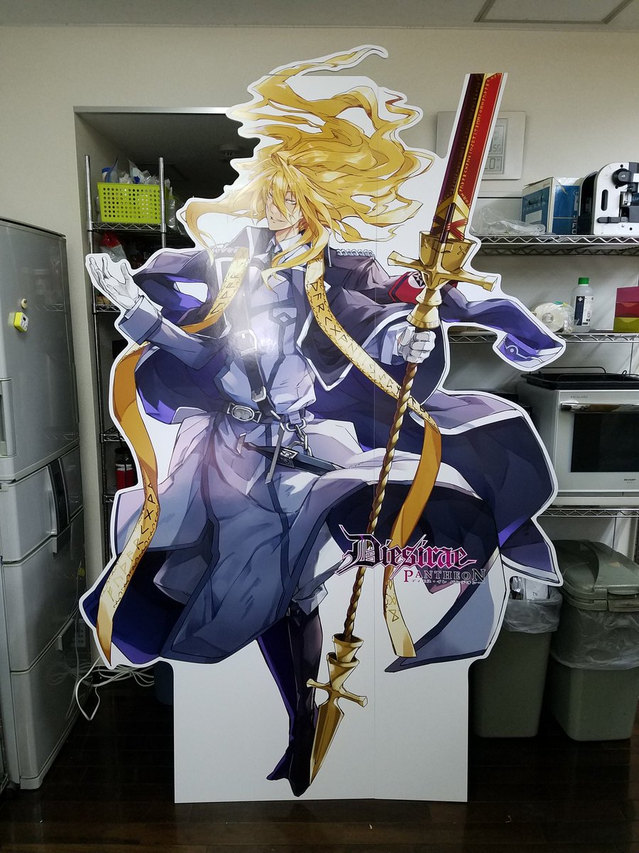 秋葉原UDXにて展示予定の「Dies irae PANTHEON」等身大パネル 