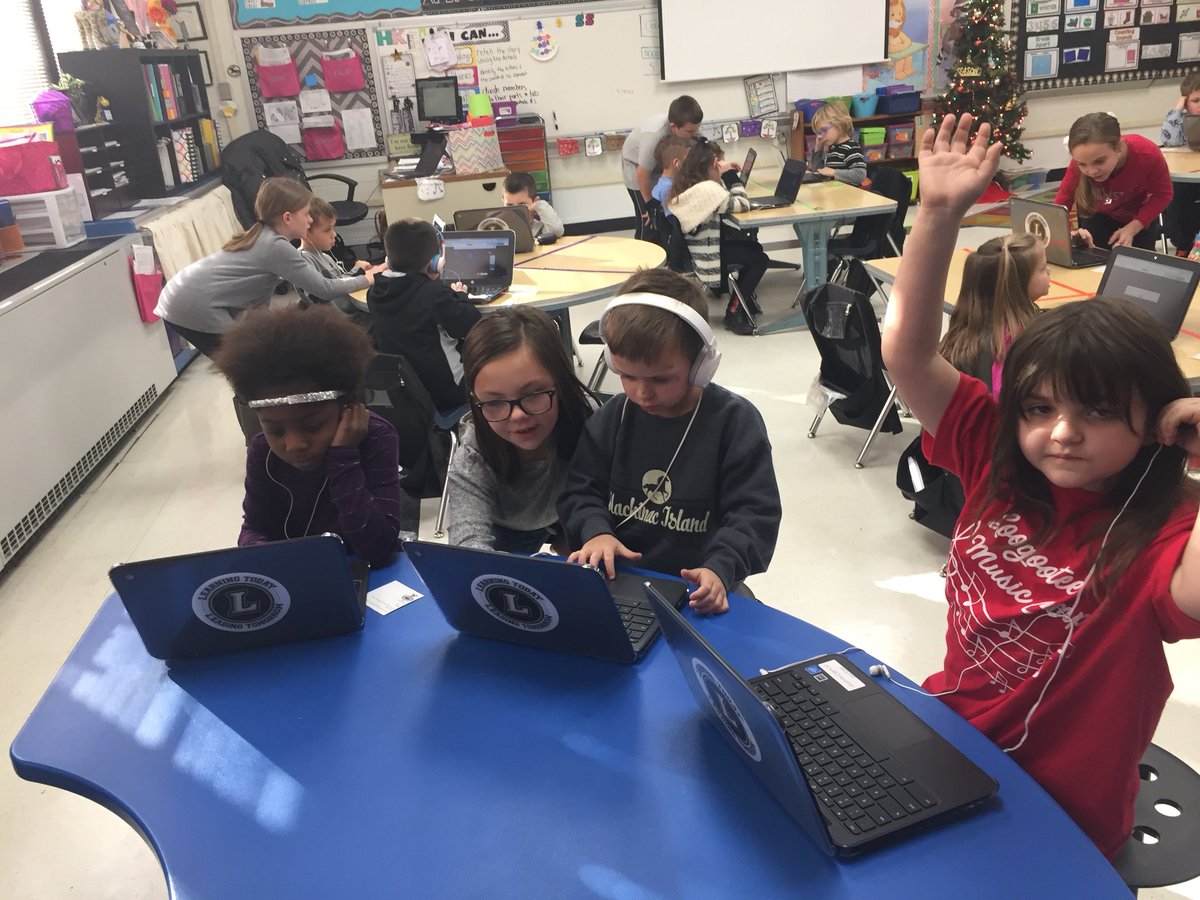 KidwellLES_K's tweet image. Hour of code! Fourth graders helping us create a puppy! #codingisthefuture