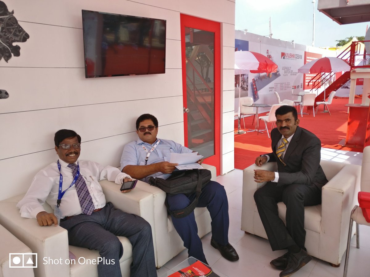 SaumilShah77's tweet photo. A proud moment for Kaushik India and Kaushik CESAN family - on site Sales of both of our Display Machines - 60M3 Concrete Batching Plant and 120TPH Asphalt Batch Mix Plant during Excon 2017.
#Excon2017 #ciiexcon2017 https://t.co/8rLASvVPwr