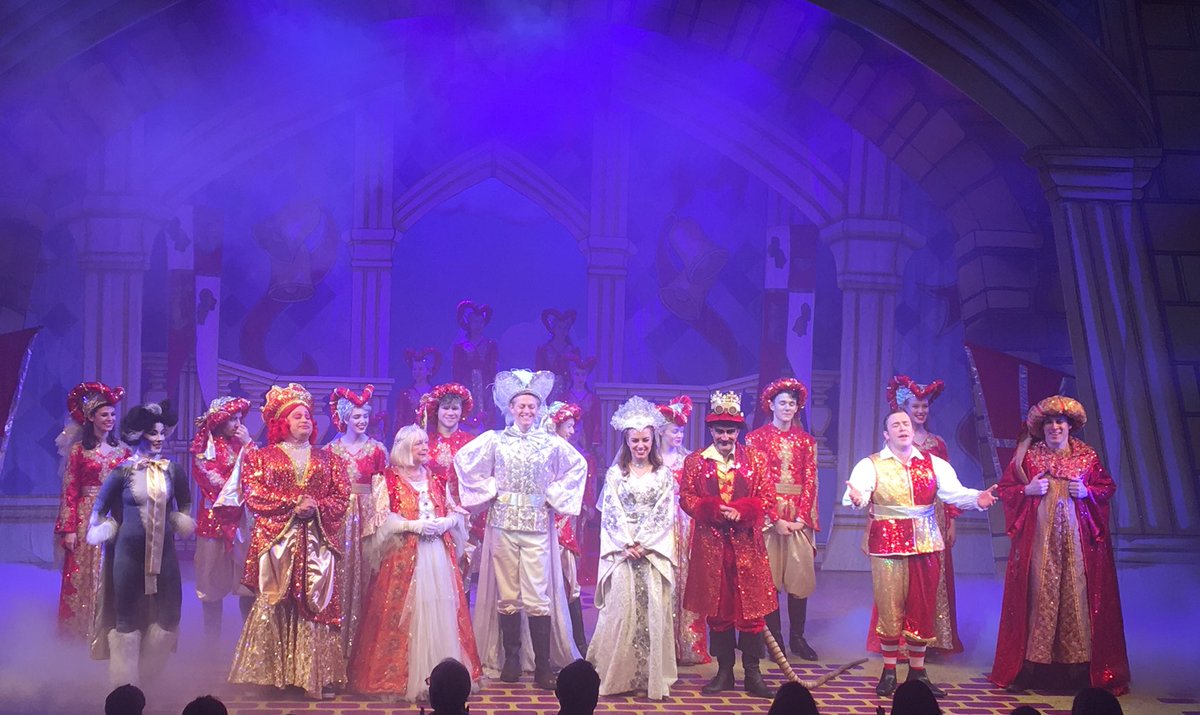 Christmas 🎄 Panto fun - Brilliant show <a href="/YvonneArnaud/">Yvonne Arnaud Theatre</a> #dickwhittington #laidbackjack #PantoDay #guildfordpanto #christmascheer