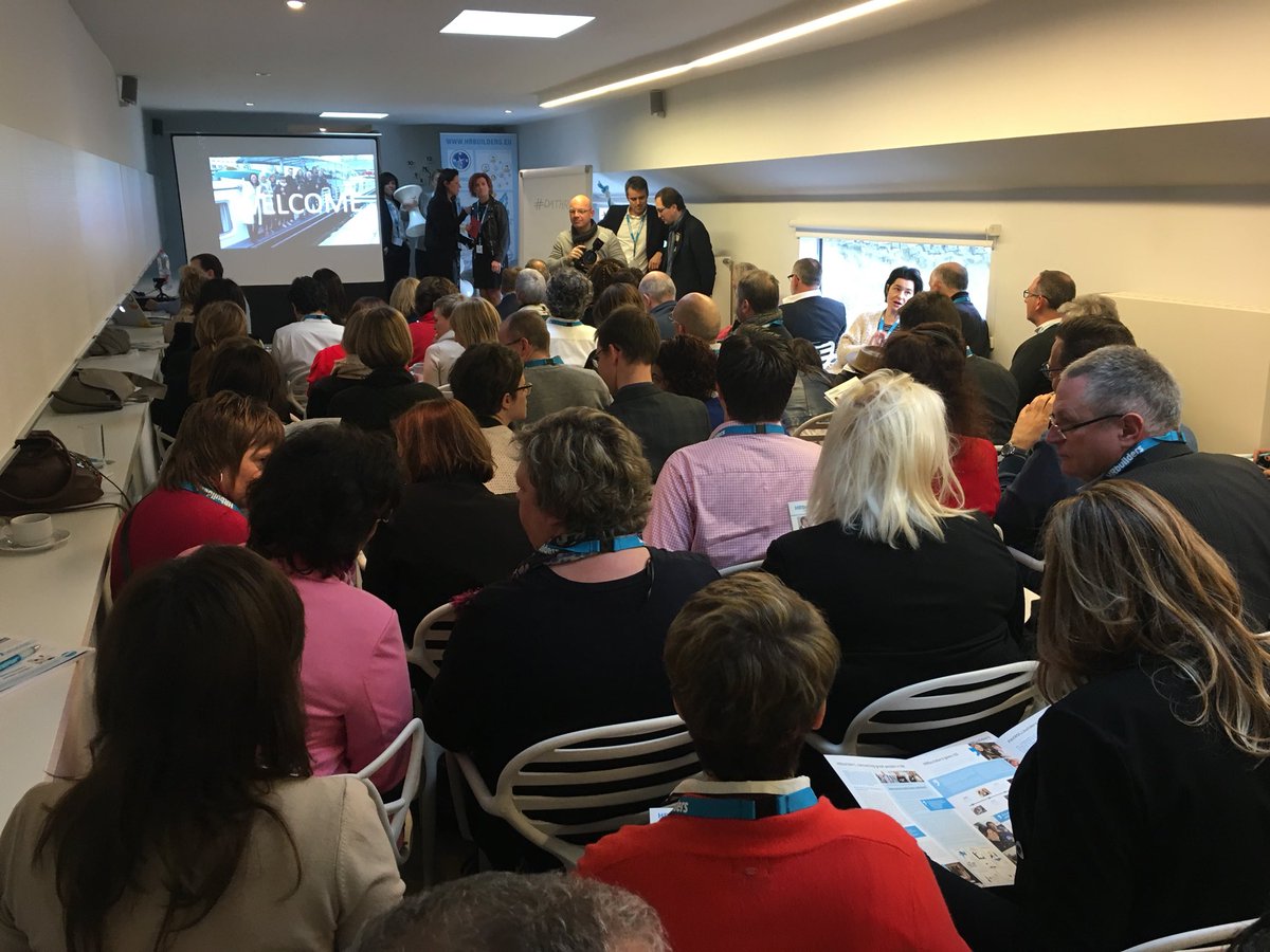 simcomEU's tweet photo. #DATHR kickoff on @HRbuilders_be boat with captain Katrien Devos &amp; @hinssen #futureOfWork live on Facebook https://t.co/G6lZ8WtJfz