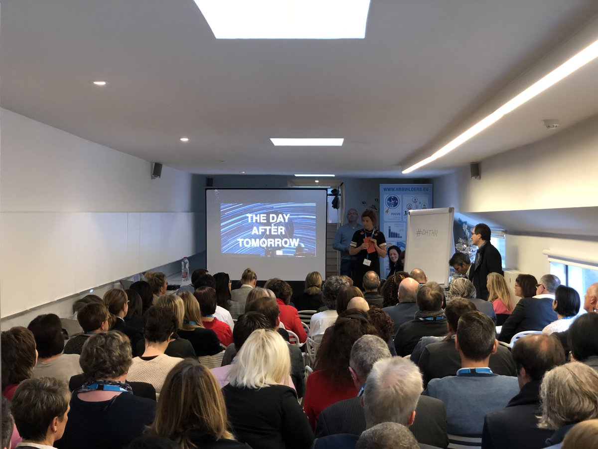 TheRealPVB's tweet photo. Even on Saturdays @HRbuilders_be easily fills their boat with great content and even greater people! Well done @VALUEbuildersKD!!  #dathr https://t.co/G3yJfYIypD