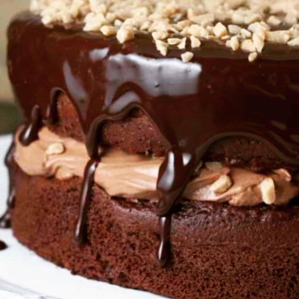 RenaissanceAhmd's tweet photo. Irresistible #chocolatelovers #indulgence #weekendbliss #millandco #renaissanceahmedabadhotel #discover #explore #experience #renhotels https://t.co/ejdQk7OeAk