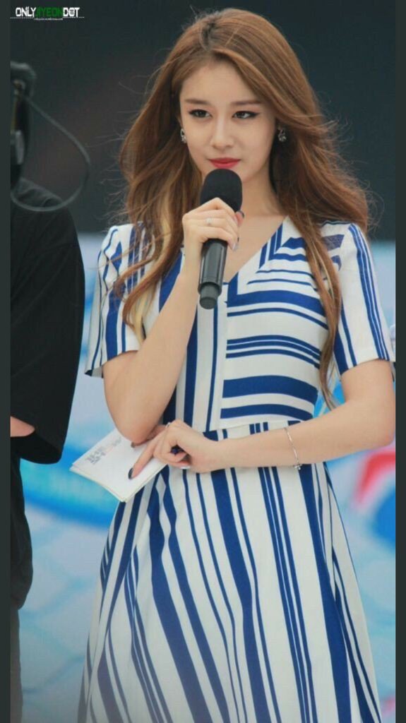 GRLGROUPCONFESS's tweet photo. Legend say that if you stream continuously T-ARA MVs you will reach a level of beauty as close as hers https://t.co/EQivRNc8BZ
