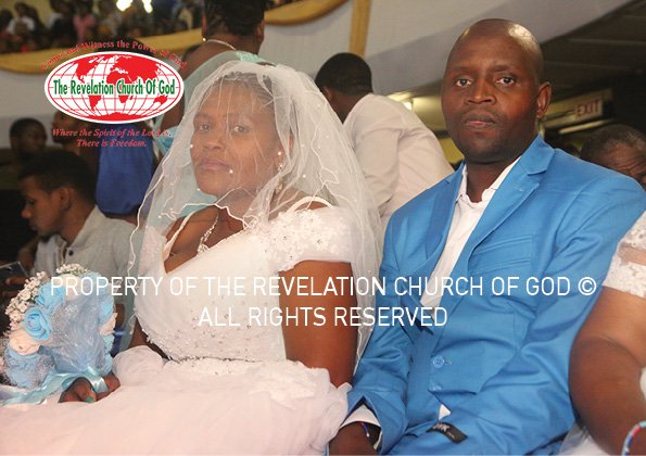 BreakingNewsRCG's tweet photo. Joubert Park- The Revelation Church of God founder and leader, Dr Prophet Radebe, taught his congregation today to withdraw from emotional love but to invest strictly on practicing true love- the love that sees  beyond money, looks and possessions. https://t.co/2z3QAfKl7z