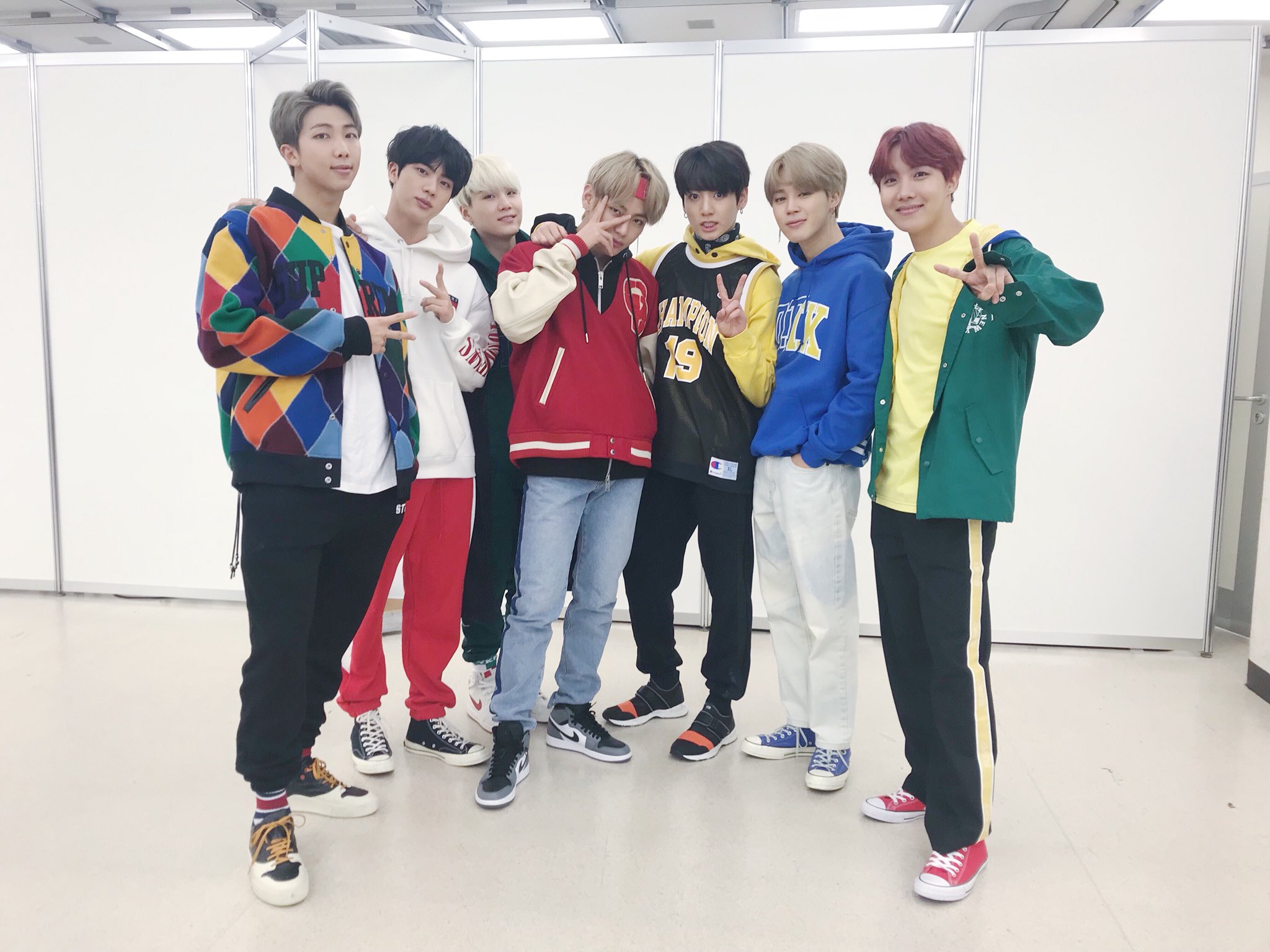 BTS JAPAN OFFICIAL on X: BTS JAPAN OFFICIAL on X: